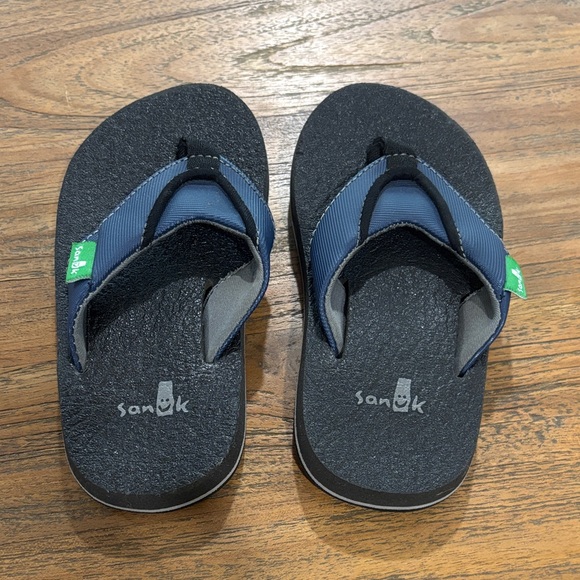 Toddler Yoga Mat Sanuk Flip Flops - Picture 1 of 3
